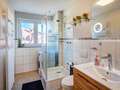 мансардная квартира München Neuhausen 01 2-я ванная комната 13988