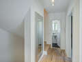 Половина двухквартирного жилого дома Ottobrunn 01 коридор 14180