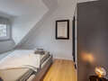 мансардная квартира München Allach 02 спальная комната 14692