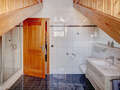 мансардная квартира München Am Hart 02 ванная комната 5630
