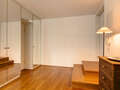 двухэтажная квартира München Schwabing (rechts der Leopoldstraße) 02 коридор 6884