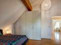 мансардная квартира München Bogenhausen 03 спальная комната 9274