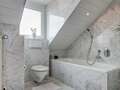 мансардная квартира München Thalkirchen 02 ванная комната 9893